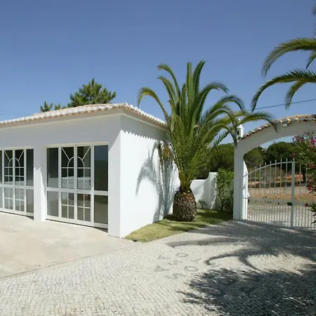 Stylish Villa With Large Private Pool Sea Views