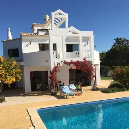 Stylish Villa With Large Private Pool Sea Views * Αλμπουφέιρα