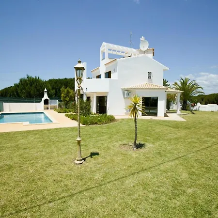 Stylish Villa With Large Private Pool Sea Views Αλμπουφέιρα